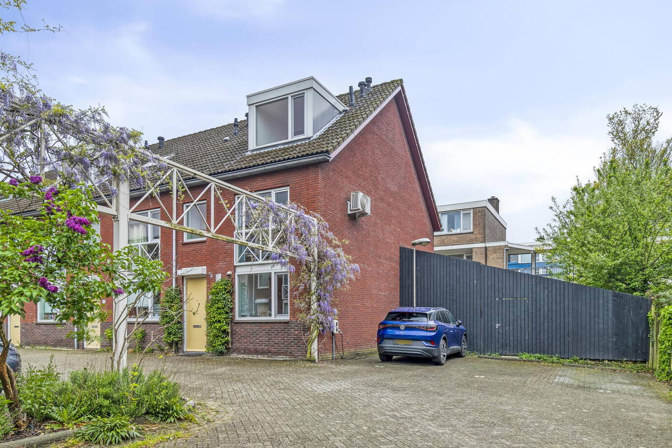 Leni Sarishof 22 ROTTERDAM