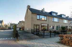 Schaatsbaan 21 BARENDRECHT Schaatsbaan 21 BARENDRECHT