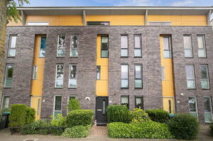 Lijsterbeswede 3 BARENDRECHT Lijsterbeswede 3 BARENDRECHT